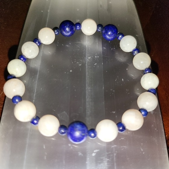 White Moonstone & Lapis Lazuli Crystal Bracelet - Picture 1 of 6